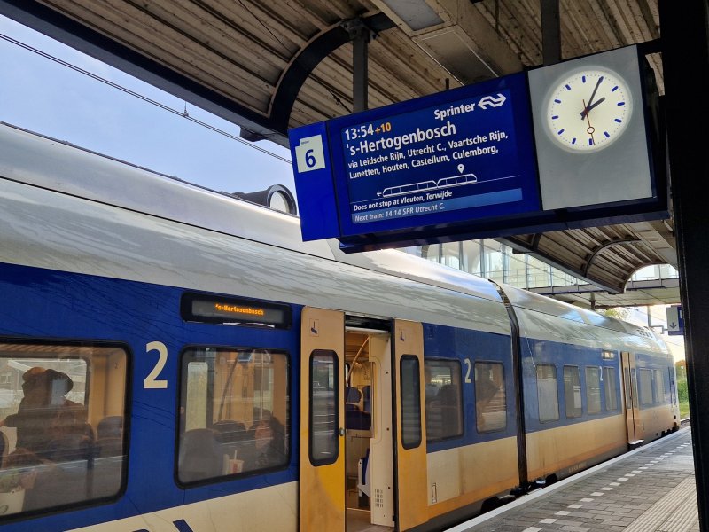 Vakbond waarschuwt voor veiligheidsrisico’s bij militair transport per trein