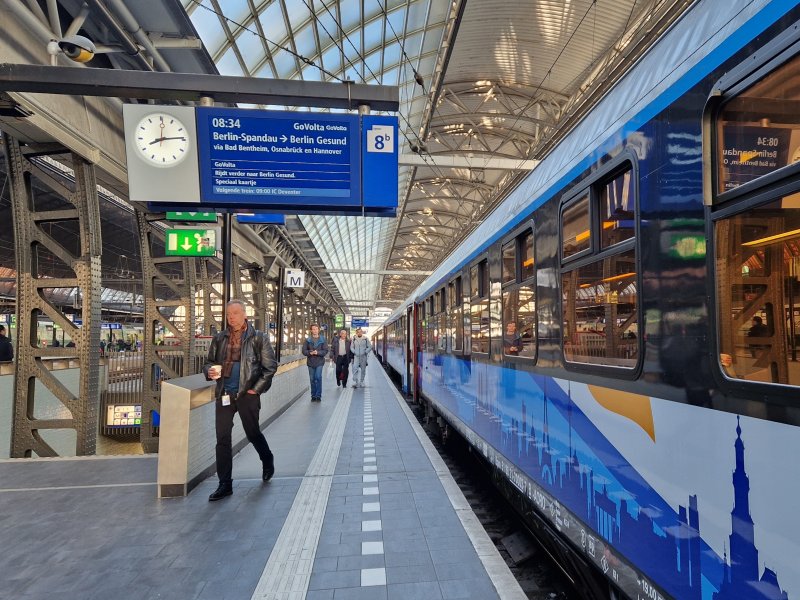 Eerste GoVolta-trein vertrekt van Amsterdam naar Berlijn