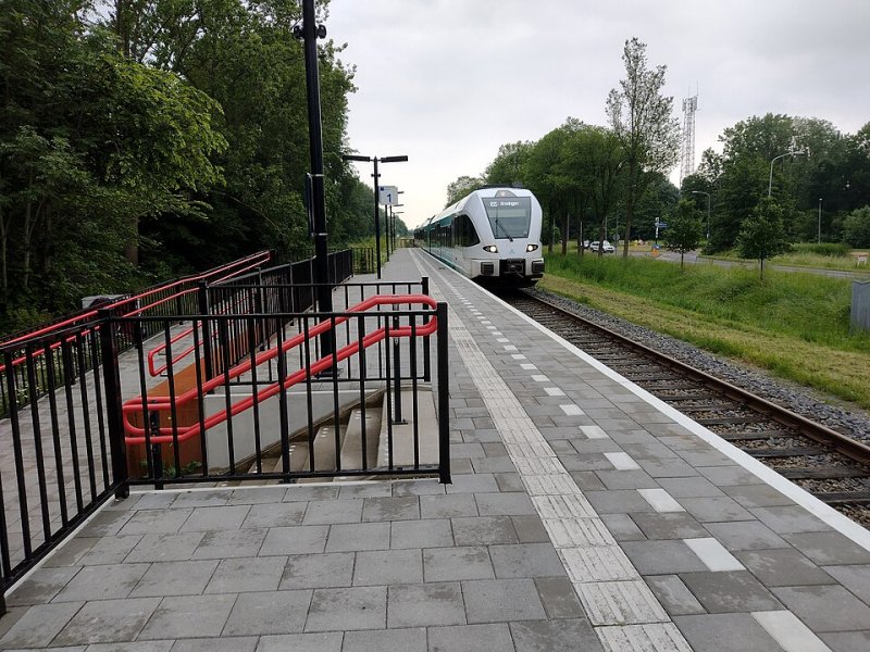 Station Delfzijl West zwaar vernield door vandalisme