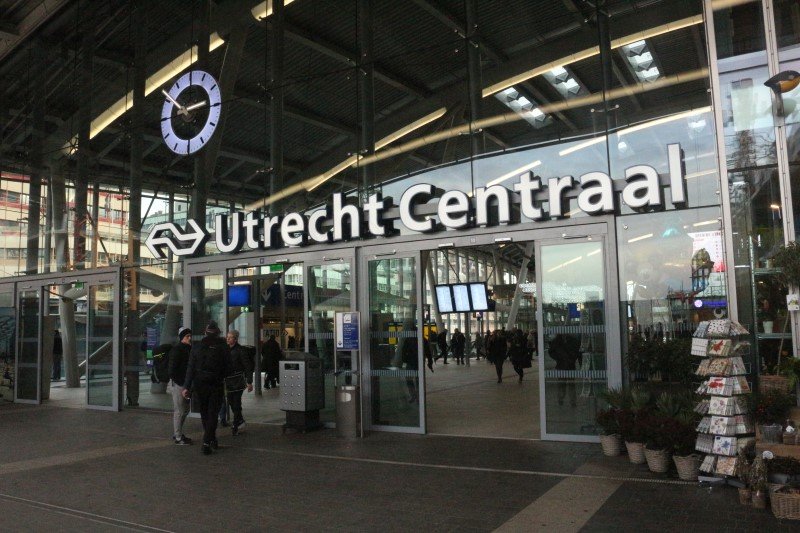 Spoorblokkade bij Utrecht Centraal: XR-actie legt treinverkeer stil