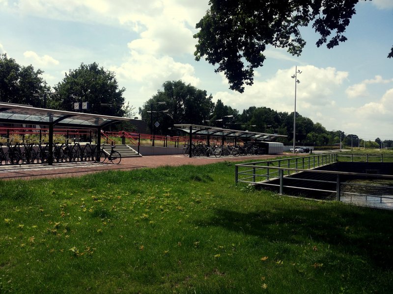Vandalen richten grote schade aan op stations in Hengelo