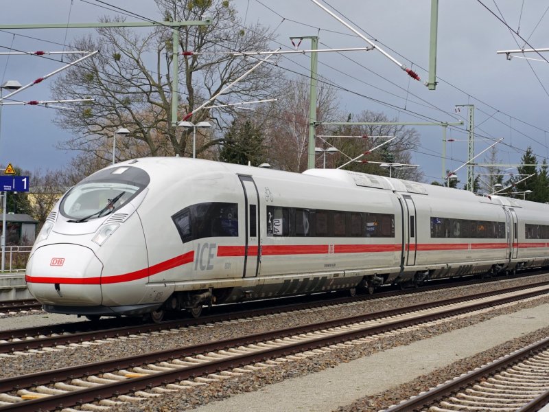 Extra ICE-verbinding brengt reizigers in de zomer naar Brugge en Oostende