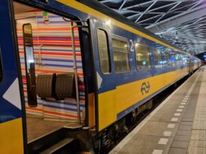 Afgedankte NS-rijtuigen krijgen tweede leven in Bulgarije