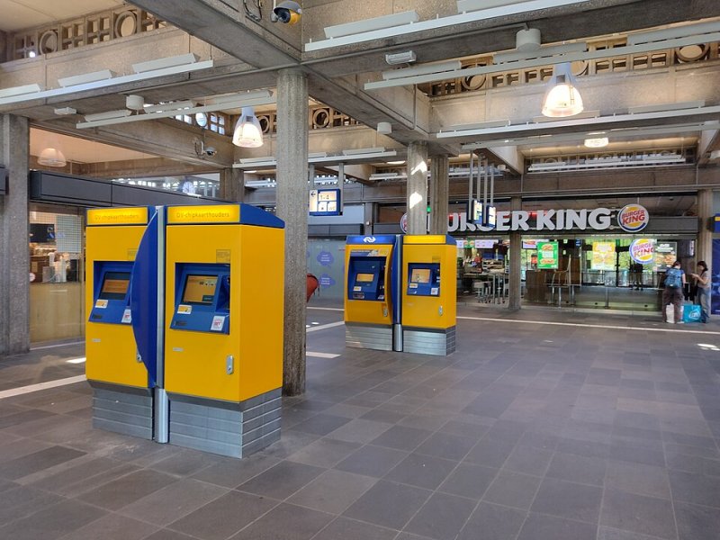 Station Enschede krijgt zonnepanelen op perronkappen
