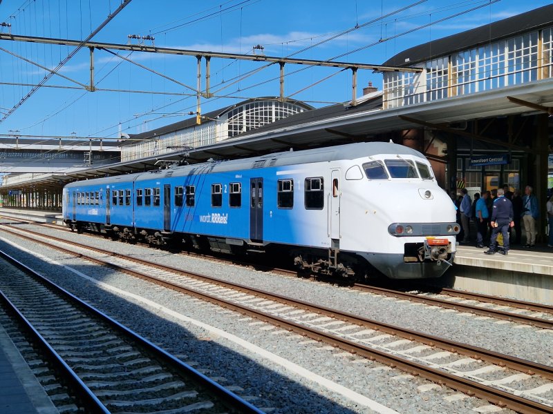 Iconische Mat’64 904 rijdt woensdag laatste commerciële ritten bij Keolis